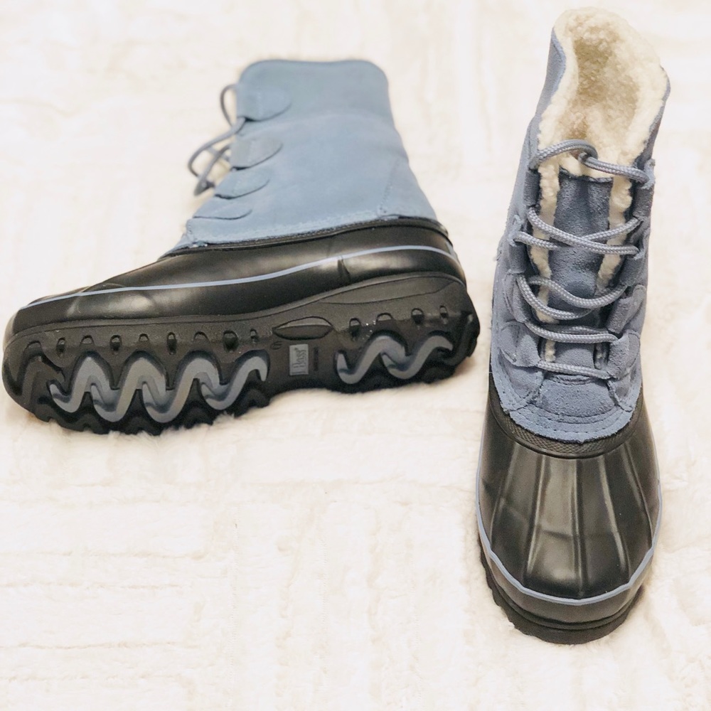 BASS | blue suede duck boots • 7